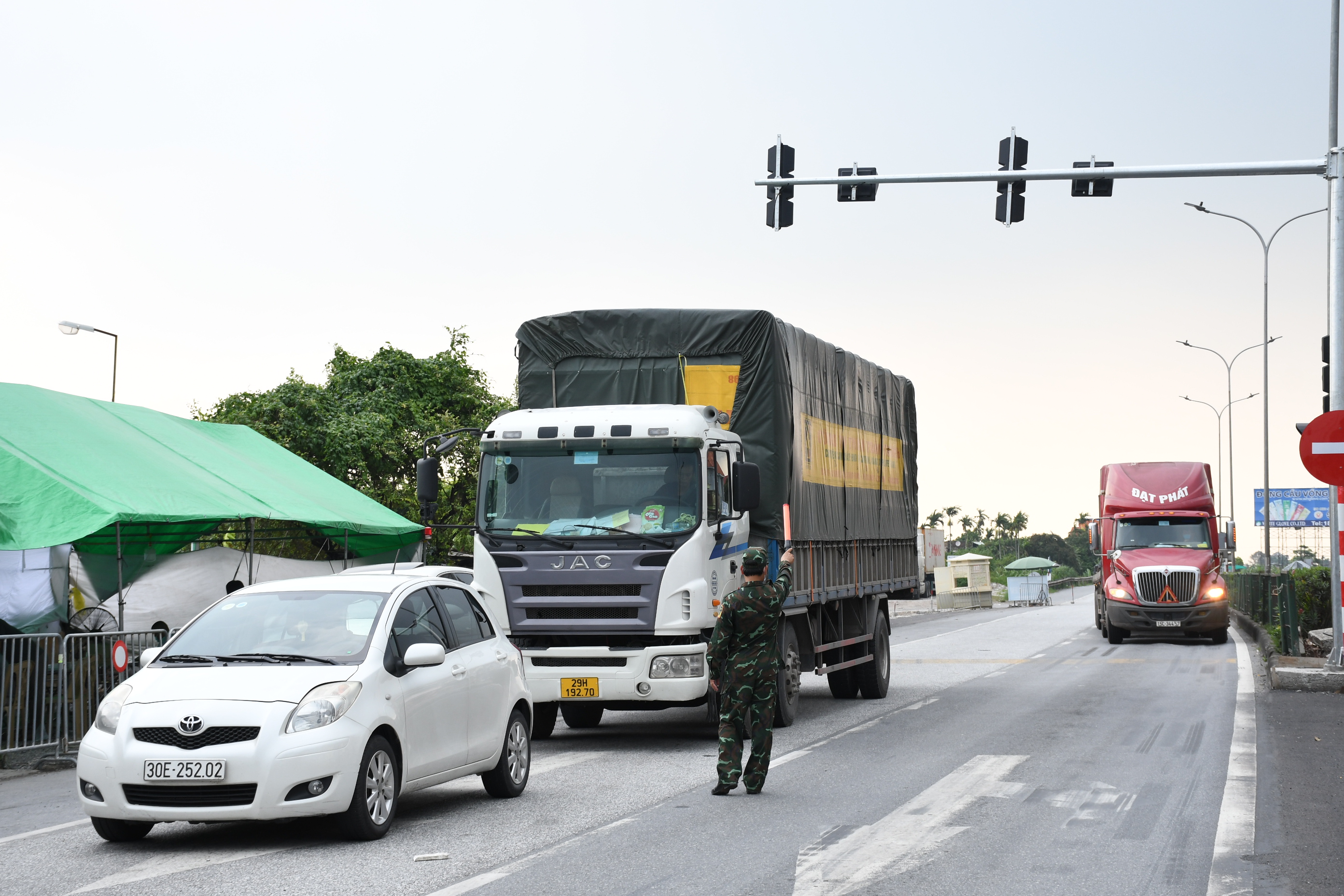 Thông báo ý kiến Phó Thủ tướng Chính phủ về tạo thuận lợi cho vận chuyển hàng hoá trong tình hình dịch COVID-19